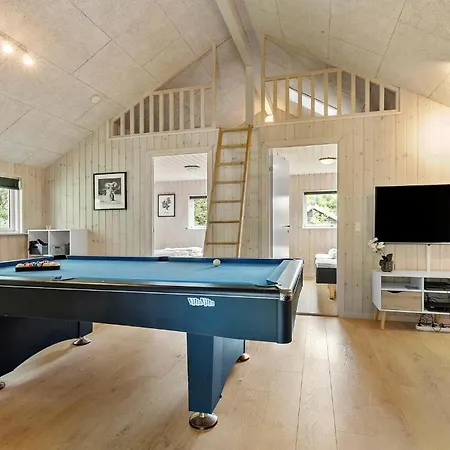 Σπίτι διακοπών Awesome In With Indoor Swimming Pool